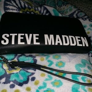 Steven madden wallet